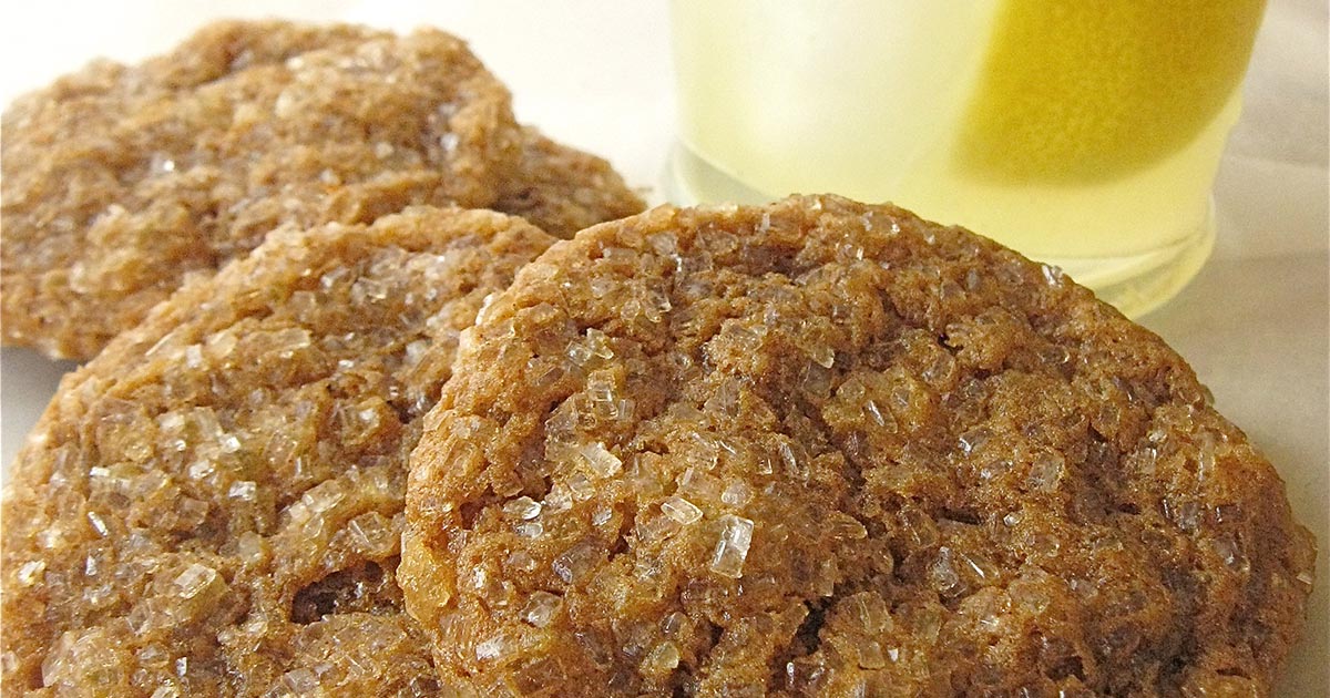 soft-molasses-raisin-cookies-recipe-king-arthur-flour