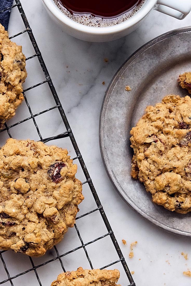 Tender Cranberry-Raisin Oatmeal Cookies Recipe
