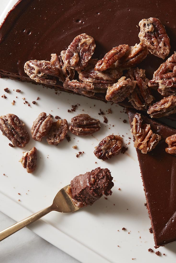 Caramel Chocolate Cheesecake with Praline Pecans Recipe
